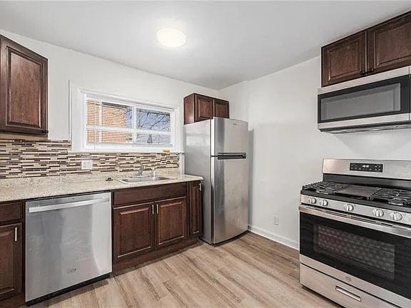 Kitchen - 4029 McGee St Unit 1