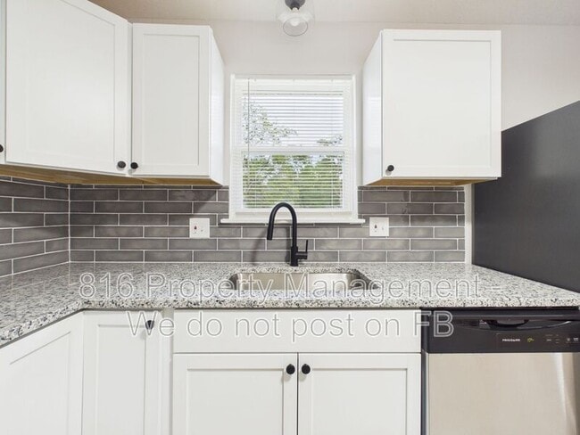 Photo - 100 S Oxford Ave