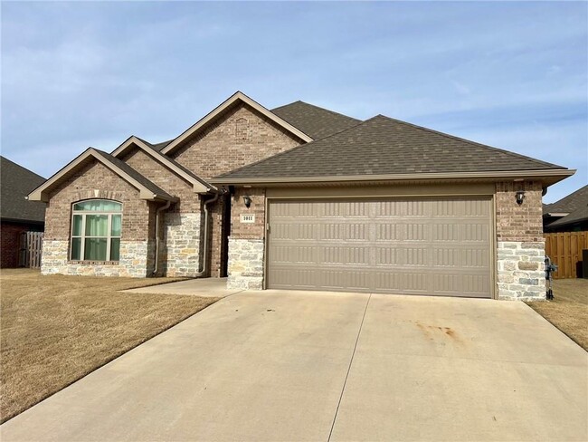 Building Photo - 1011 Sundance Ln