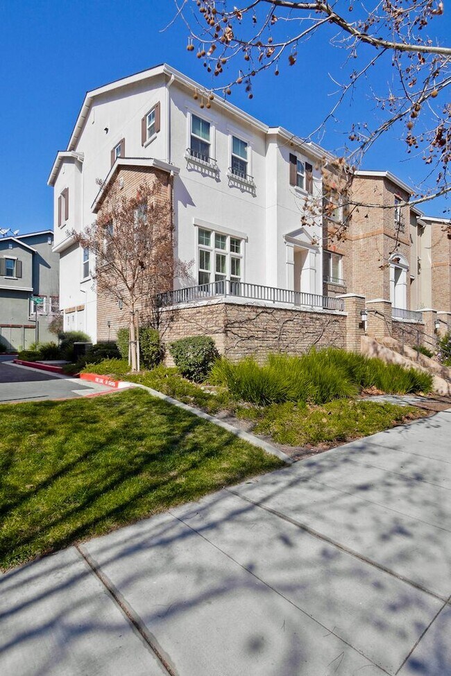 Photo - Wow! What a Great Home! Available Now!