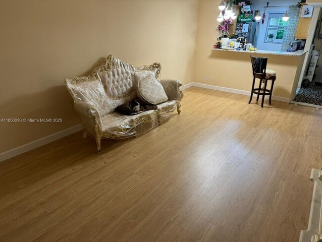 Photo - 3500 SW Natura Blvd Unidad 312 Rental