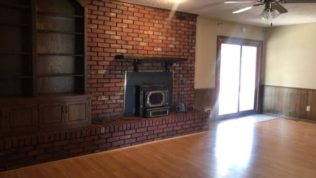 Photo - 132 N Rimrock Rd