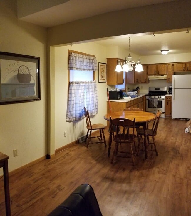 Photo - 2040 Madera St
