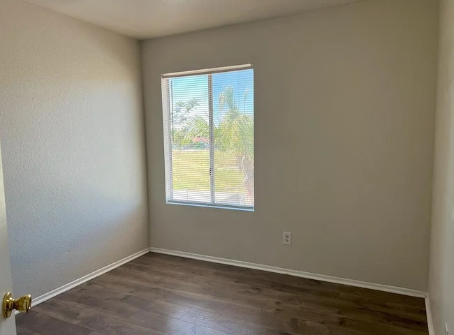 Photo - 461 Westminster Pl