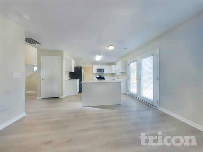 Photo - 34 Glenabbey Dr