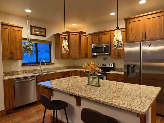 Photo - New Whitefish Rental - 3 Bedroom/2.5 Bath Beautiful Updated Home (Unfurnished). Available Aug 1st.