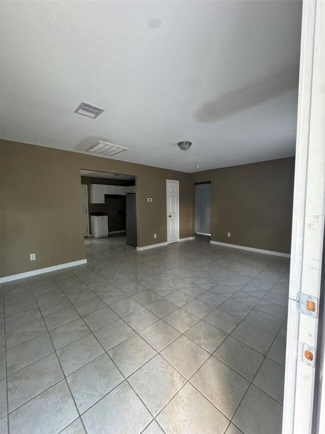 Photo - 2125 Kingsdale Dr