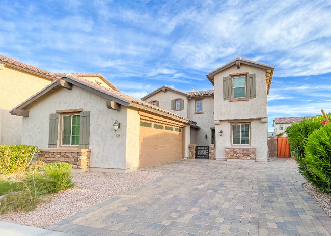 Photo - 118 E Canyon Way House