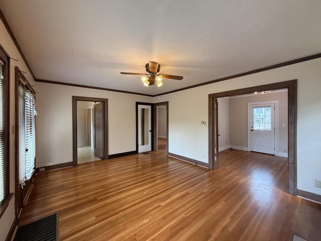 Photo - 7024 N Villard Ave