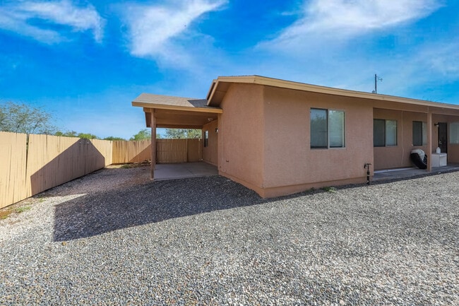 Building Photo - 2635 N Fontana Ave Unit 2 Rental