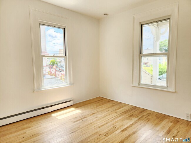 Photo - 200 Harral Ave Unidad A