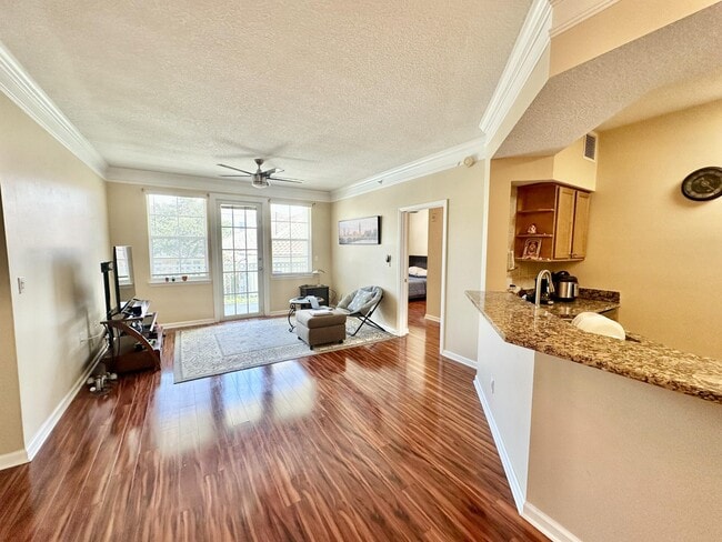 Photo - 9901 Baywinds Blvd Unidad 3204 Rental