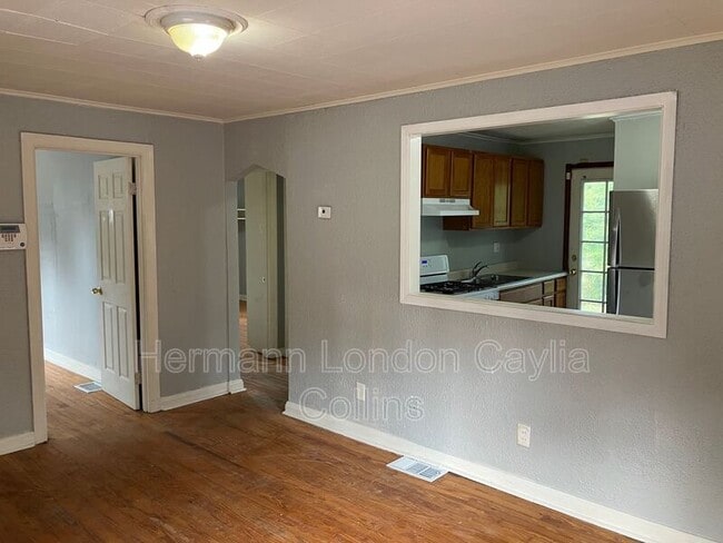 Photo - 815 Walters Dr