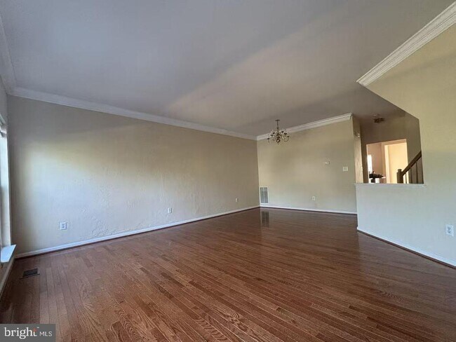 Photo - 6635 Creek Point Way