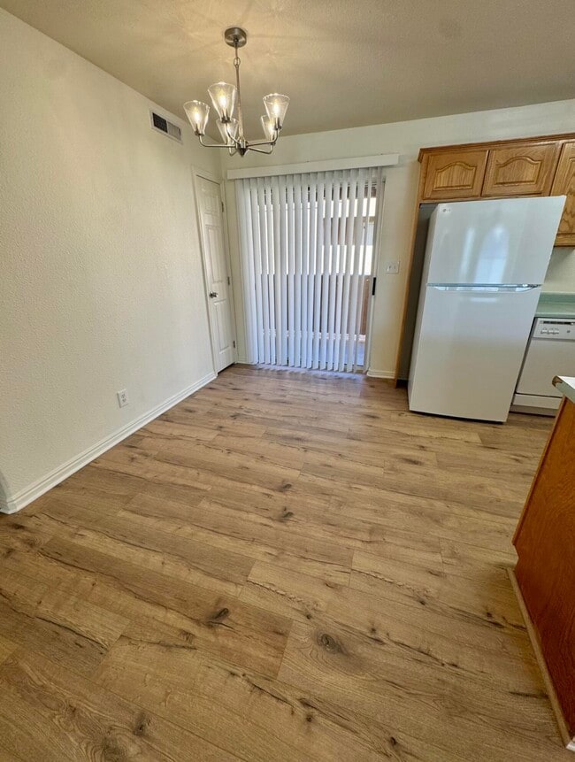 Photo - 1122 E 300 S