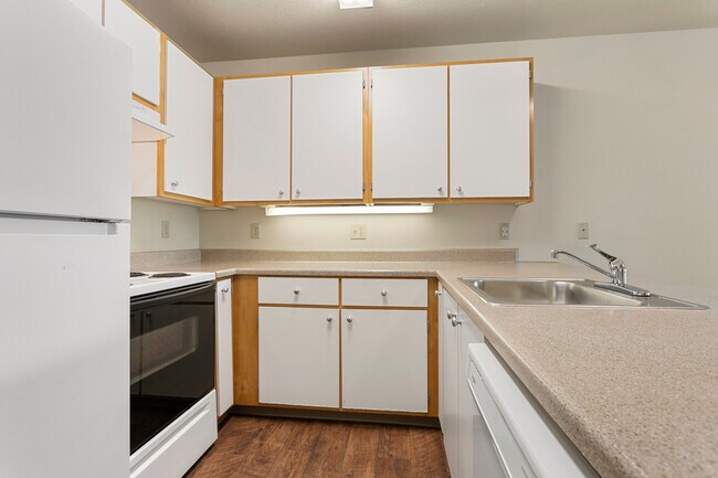 Photo - Ventura Park Plaza Apartments