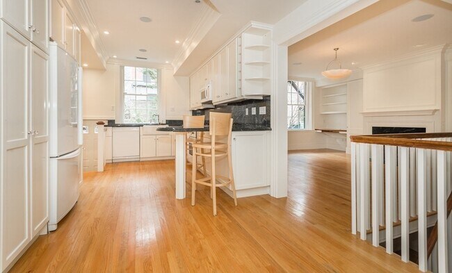 Photo - 64 Mt Vernon St