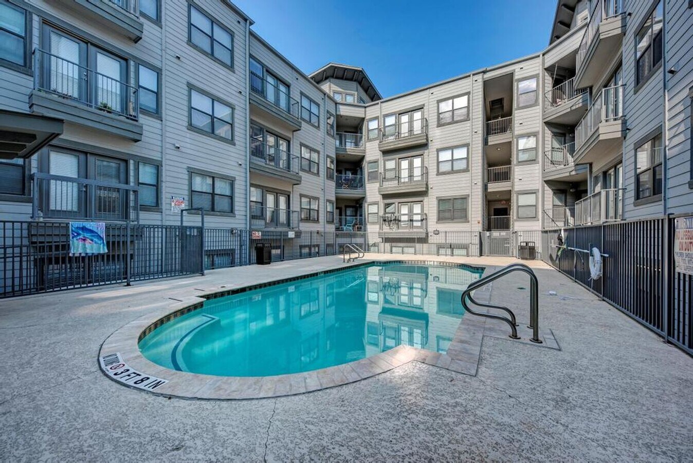 Photo - 4 Bedroom Condo In the UT Campus Area Unit 412