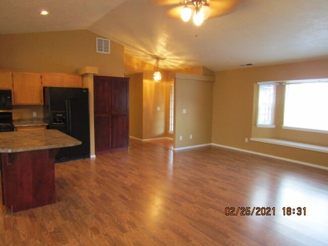 Photo - 3 bedroom 2 bathroom at the End of the cul-de-sac Home with RV Parking