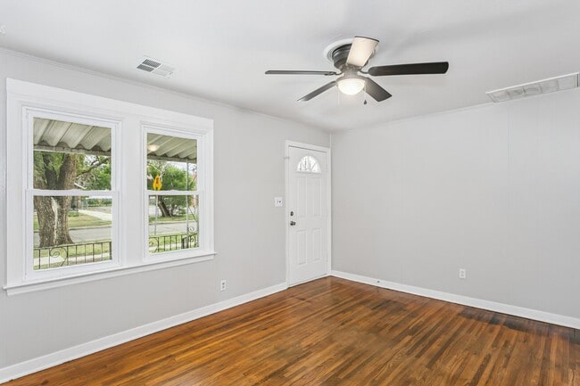 Photo - 229 S Edwards Ave