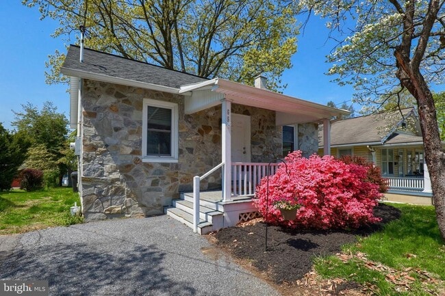 65 Maytown Ave
