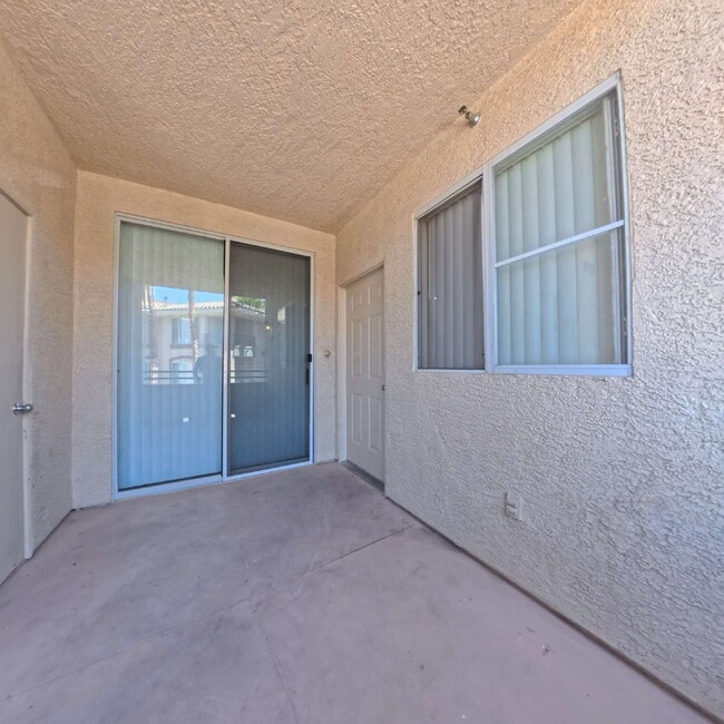 Photo - Resort-Style Living Year-Round Updated 1-Bed, 1-Bath Condo! Unidad 213