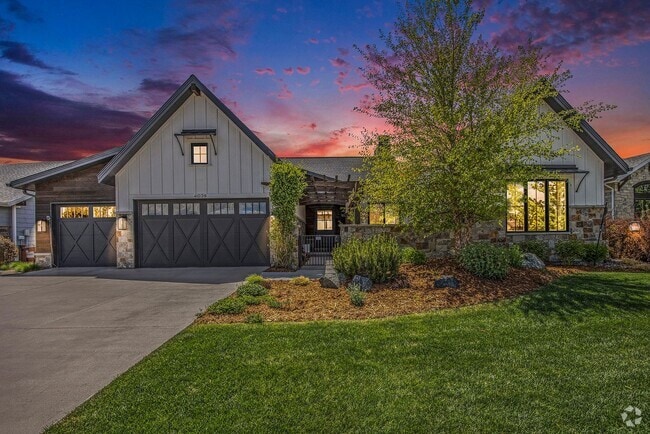 Building Photo - Stunning Custom Home in Harmony Club – Tim...