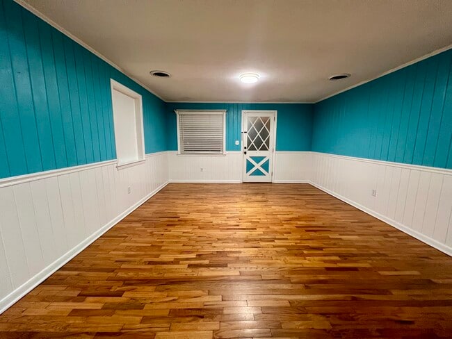 Photo - 2110 Croydon Dr