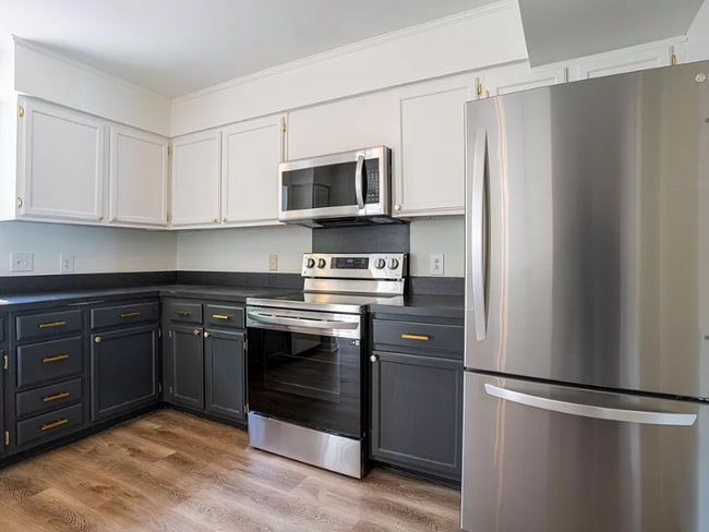 Photo - 3276 Heathstead Place