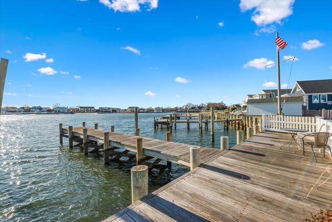 Photo - 2 Pirates Cv