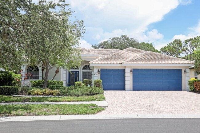 Building Photo - Stunning 4 Bedroom Fully Furnished Annual Rental w/ Heated Pool & 3-Car Garage In Osprey!!!