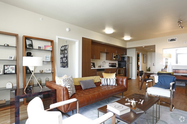 2BR,2BA-D02 - Centerra