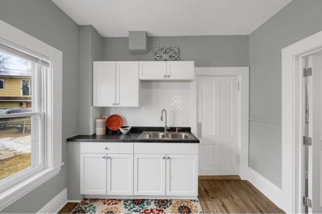 Photo - 1055 7th St W Unidad Apt 1