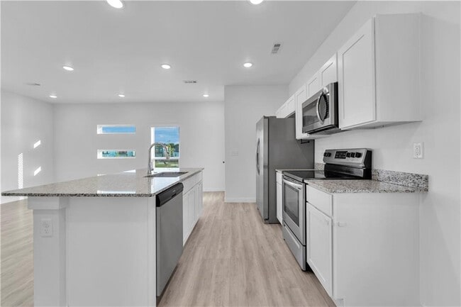 Photo - 960 Illinois Ave