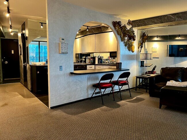 Photo - 300 N State St