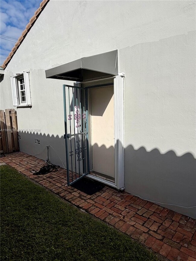 Photo - 1185 Biarritz Dr Unidad 1