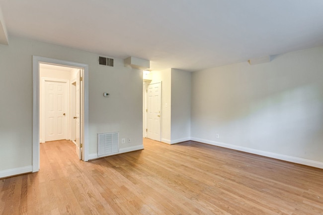 Mason Arms Apartments