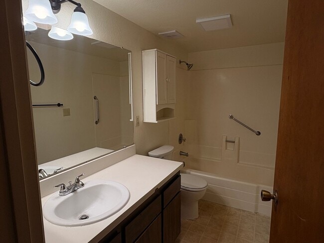 Photo - 3708 N Country Club Rd Unit 3708B