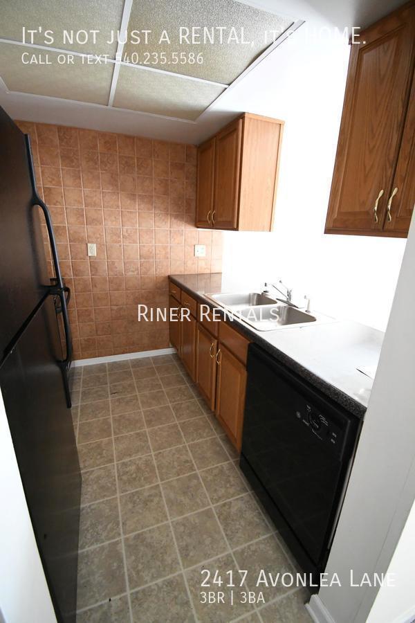 Photo - 2417 Avonlea Ln