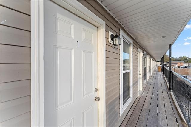 Photo - 103 N Scanlan St