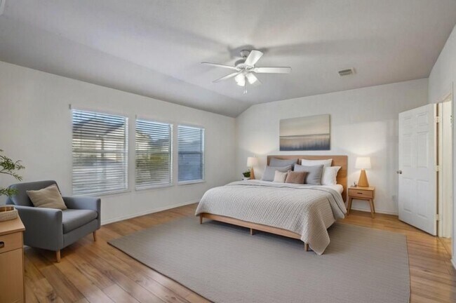 Photo - 1719 Redwing Pines Dr