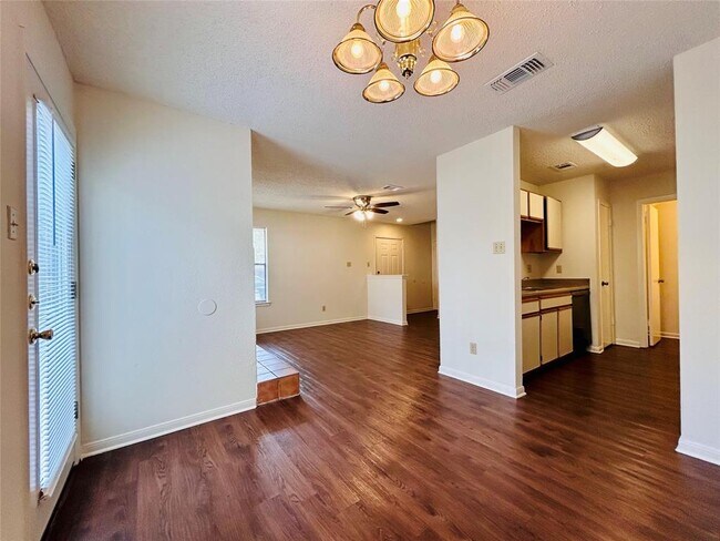 Photo - 8904 Schick Rd