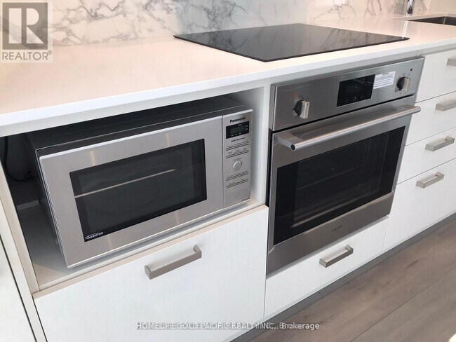 Photo - 60 Honeycrisp Cres Unit 1006