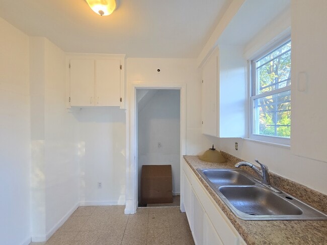 Photo - 16740 Stahelin Ave