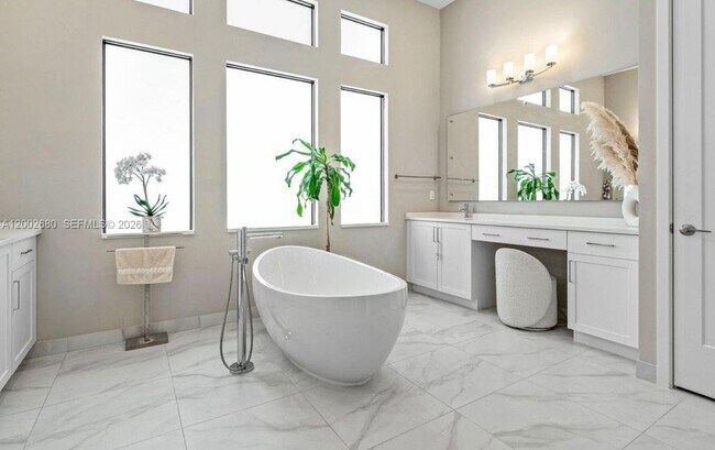 Photo - 8533 Ganton Dr