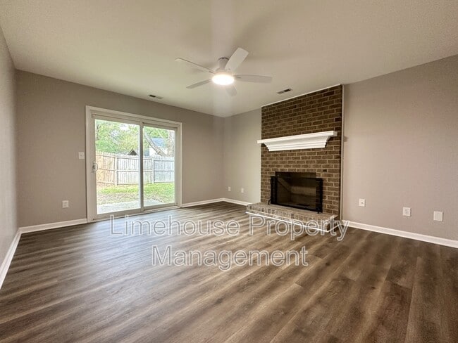 Photo - 5652 Glen View Dr