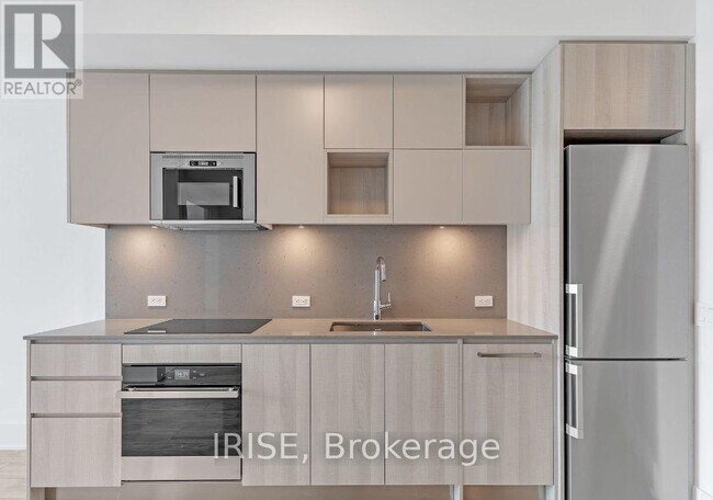 Photo - 118 Merchants' Wharf Unité 215