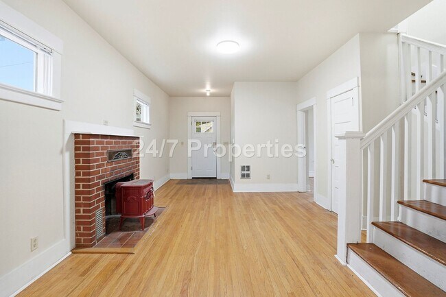 Photo - Amazing 4 bedroom home in SE Portland!