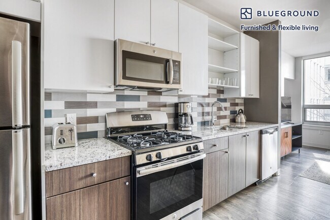 5 Glassworks Ave Unit SI FL1-ID863