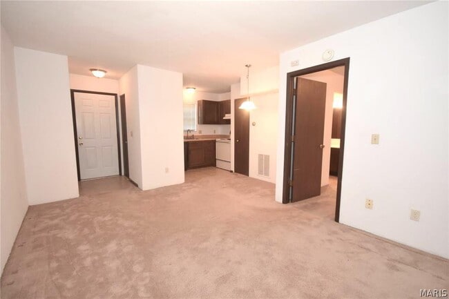 Photo - 94 Peachtree Ln